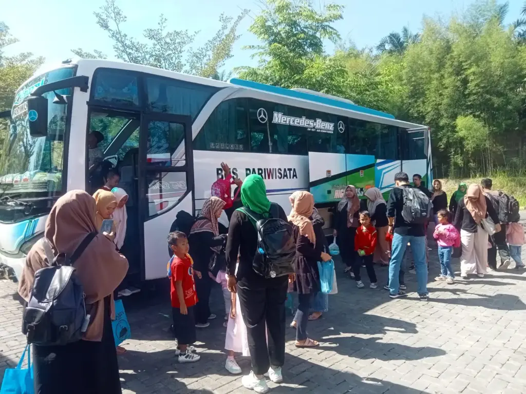 Sewa Bus Medan Harian: Solusi Fleksibel untuk Kebutuhan Anda